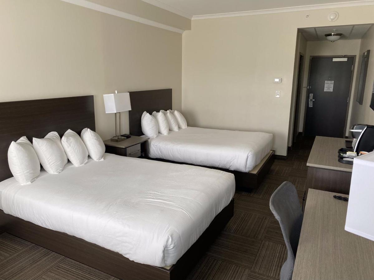 Crossroads Inn & Suites Paradise Extérieur photo
