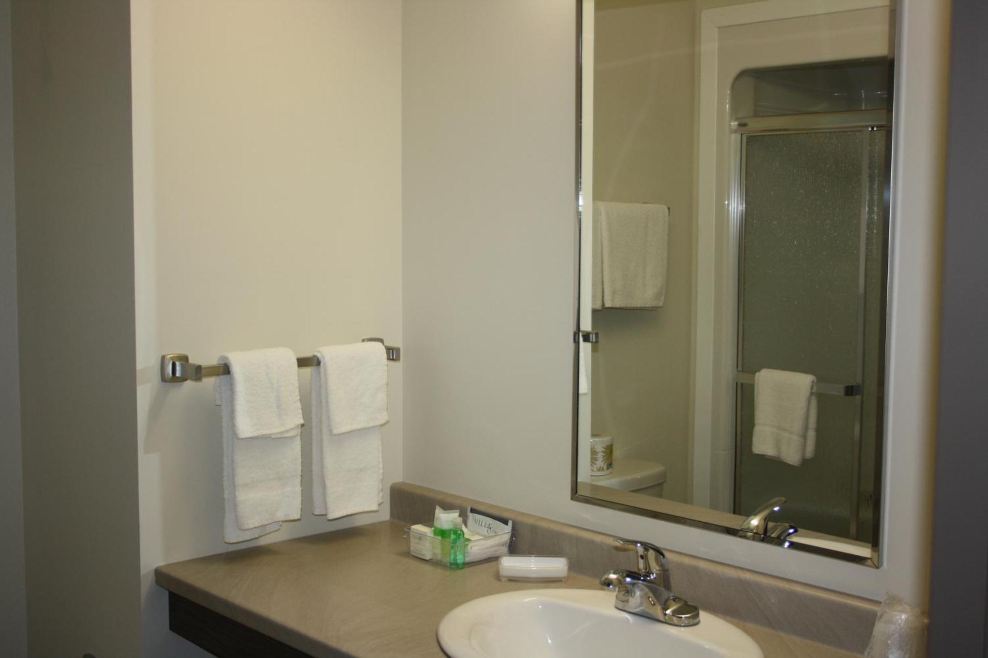 Crossroads Inn & Suites Paradise Chambre photo