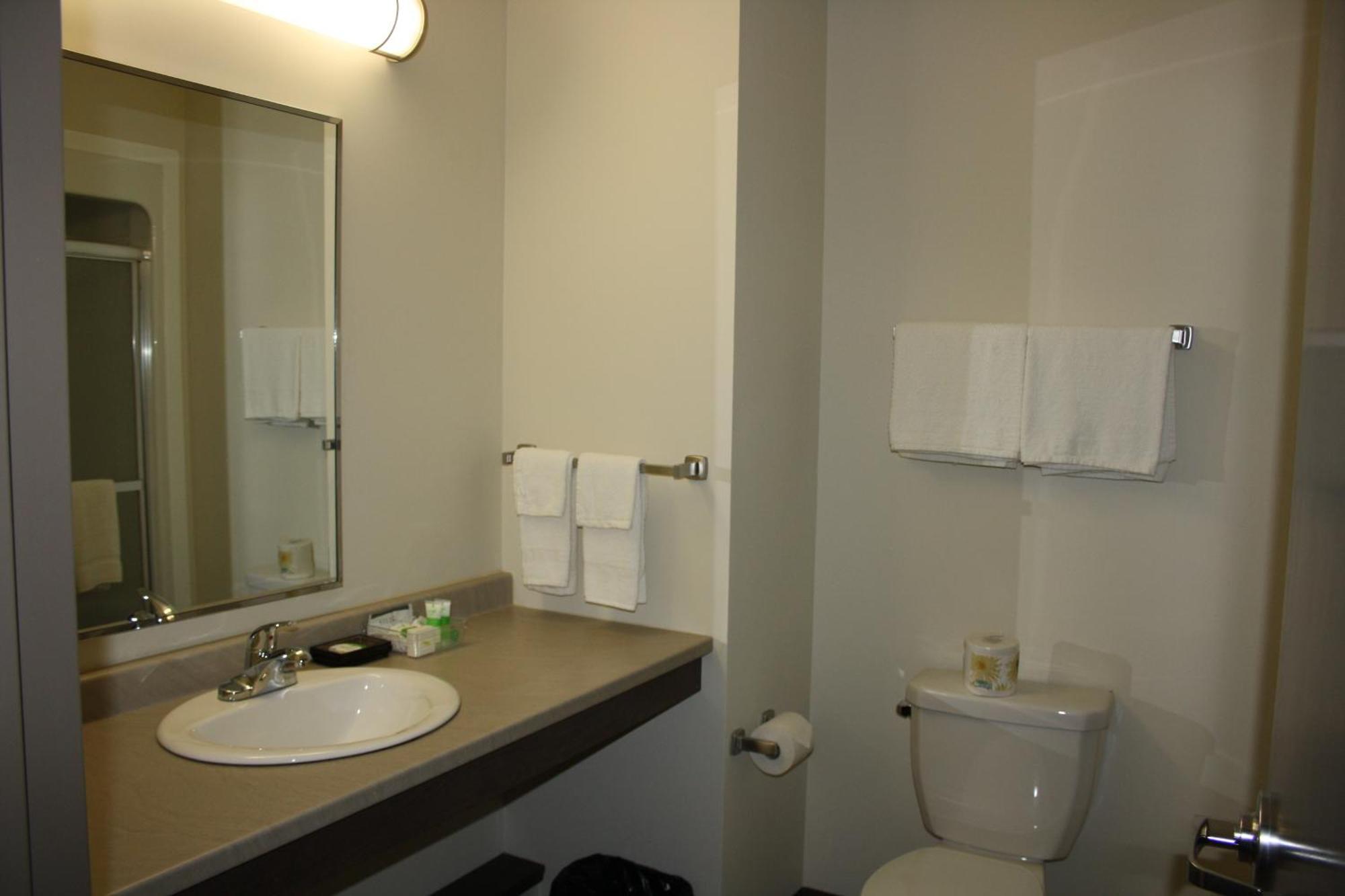 Crossroads Inn & Suites Paradise Chambre photo