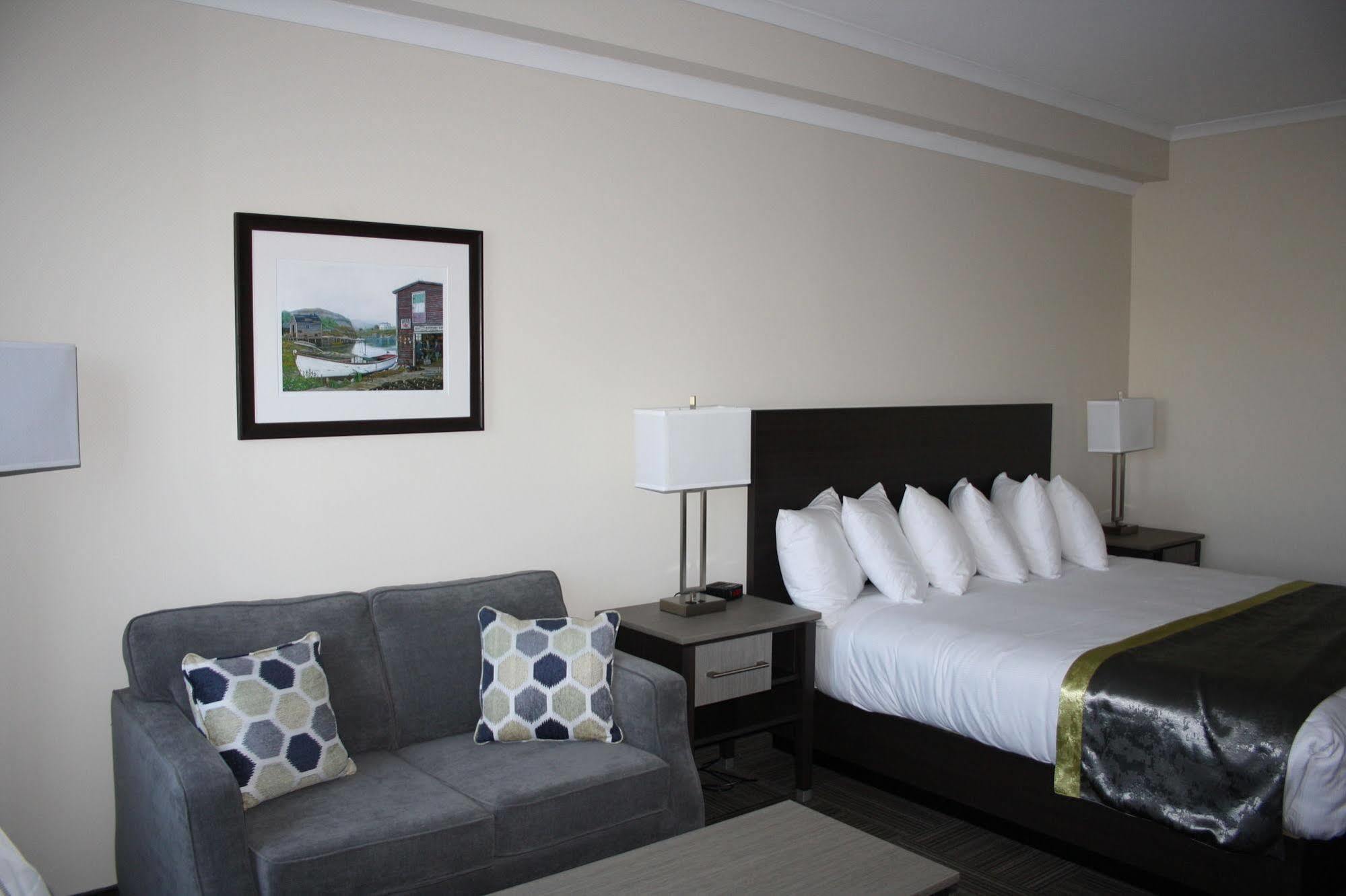 Crossroads Inn & Suites Paradise Extérieur photo